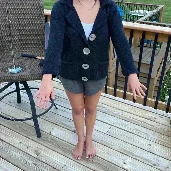 Pure hand-knitted chunky black cardigan sweater - Picture 14 of 15